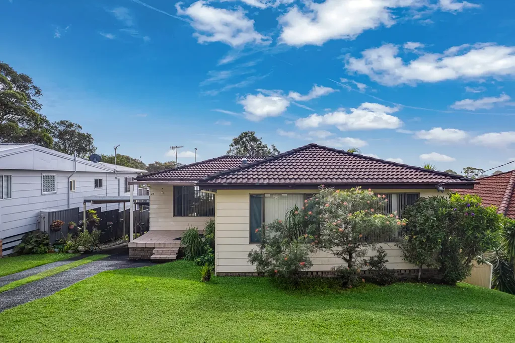 47 Henry Parkes Drive, Berkeley Vale, NSW 2261