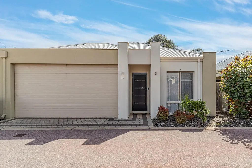 12/2 Malting Court, Canning Vale, WA 6155