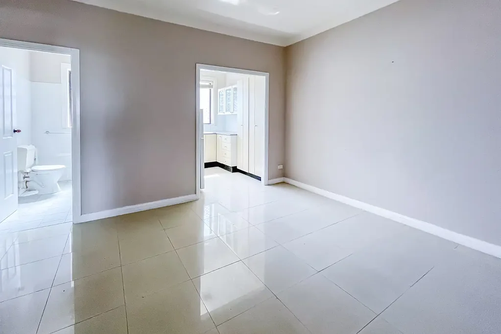 SPACIOUS APARTMENT