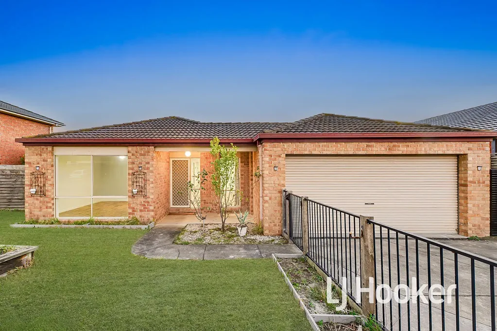 Hampton Park 3 Bedroom Modern Family Living with Stylish Renovations in the Heart of Hampton Park!