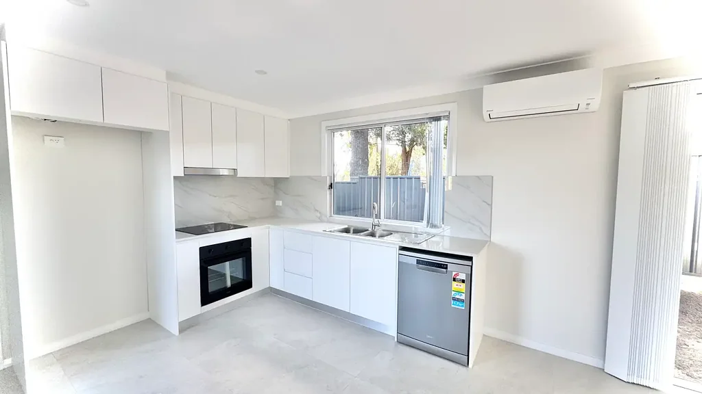 Spacious 2-Bedroom with Air-Con, Modern Finish & Water usage included in rent