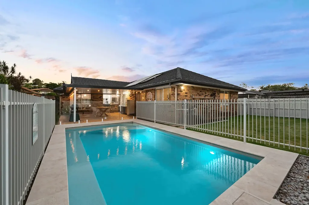 Albany Creek 4chambre A Beautifully Private Family Retreat, Framed by Nature