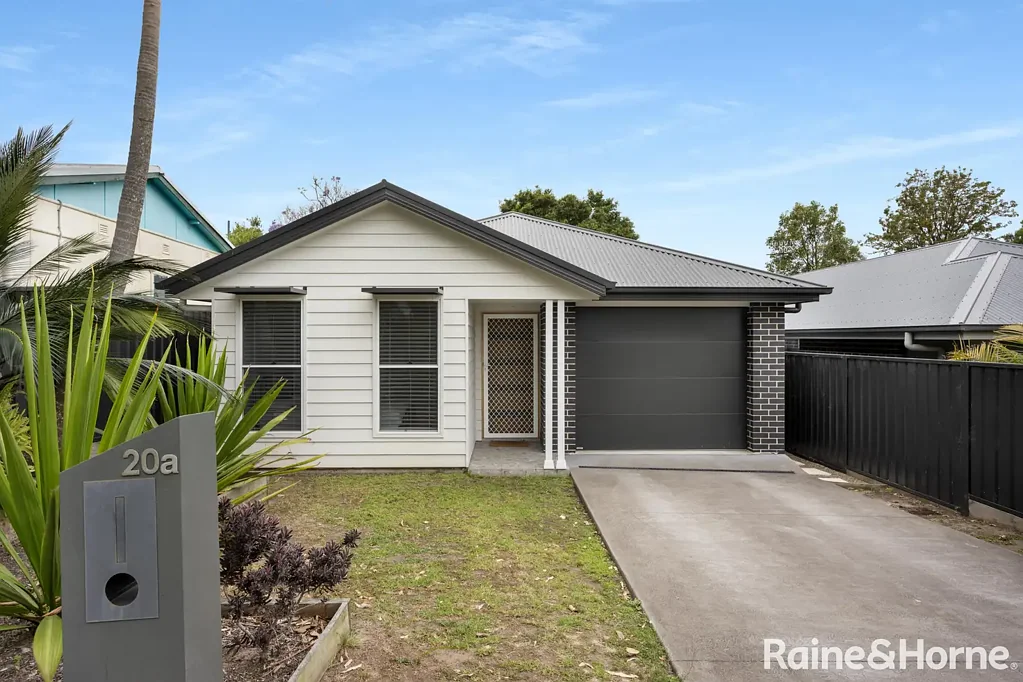 20a Brinawarr Street, Bomaderry, NSW 2541