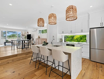 11 Cabbage Tree Avenue, Avoca Beach, Central Coast, 4 कमरे, 2 बाथरूम, House