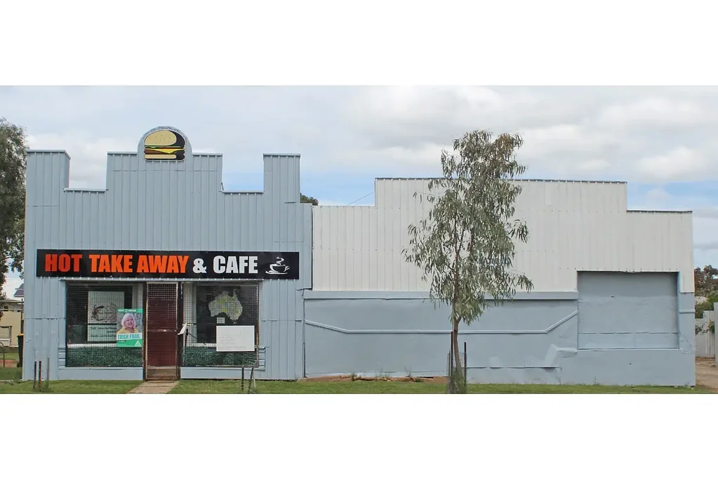 Brewarrina 3 Bedroom Business with Residence – Package Deal!!