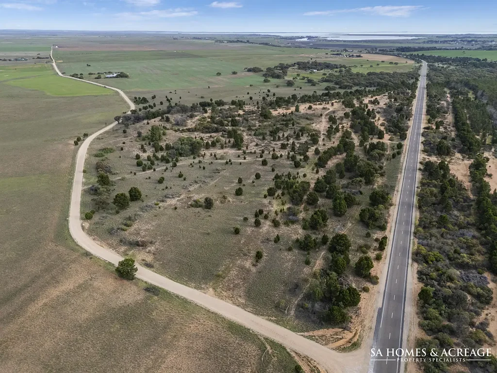 Tailem Bend A Rare Lifestyle & Recreational Holding!