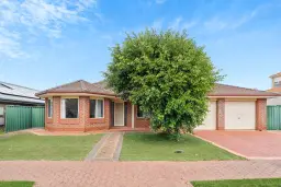 7 Trinity Way, Oakden