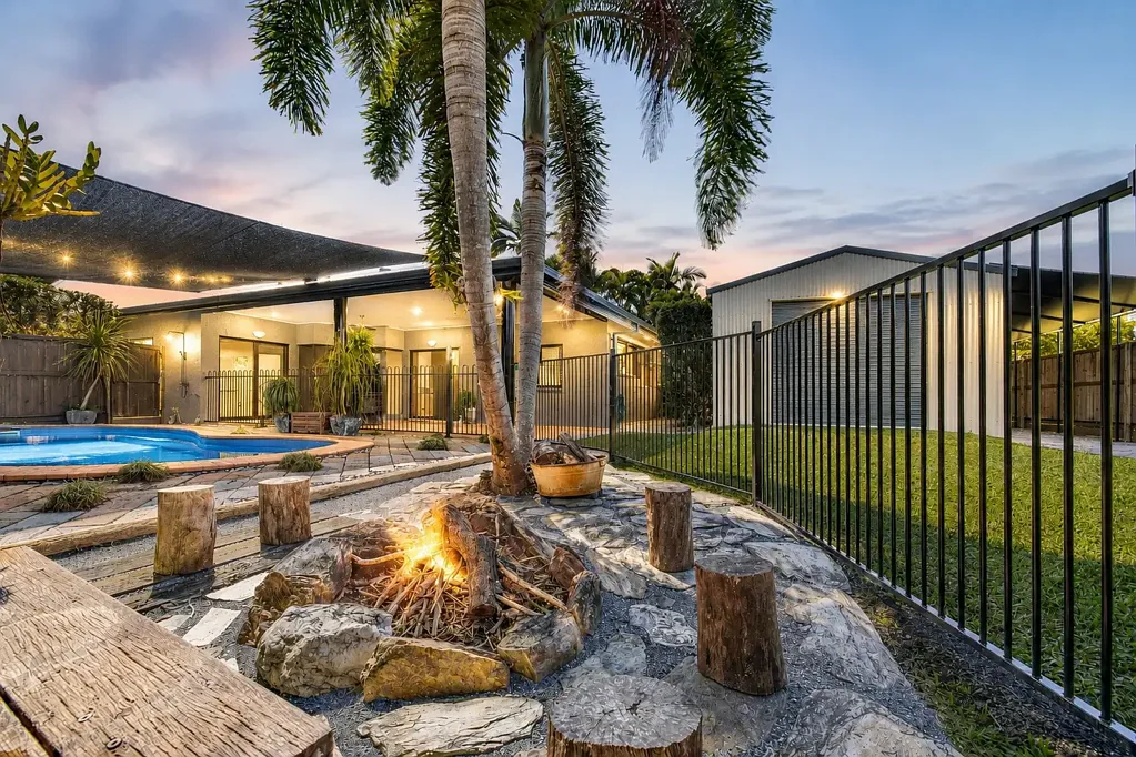Port Douglas 4Zimmer The Complete Package – Pool, Shed & Entertainer’s Paradise