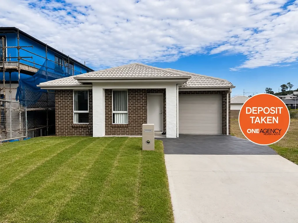 Brand new home - 3 bedroom + Study