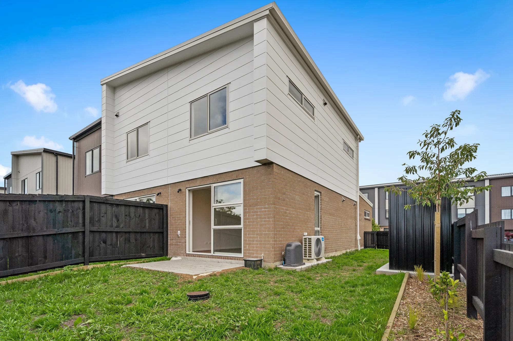 Glen Eden 2Phòng ngủ Big on Space, Low on Price - 2-Bed Gem