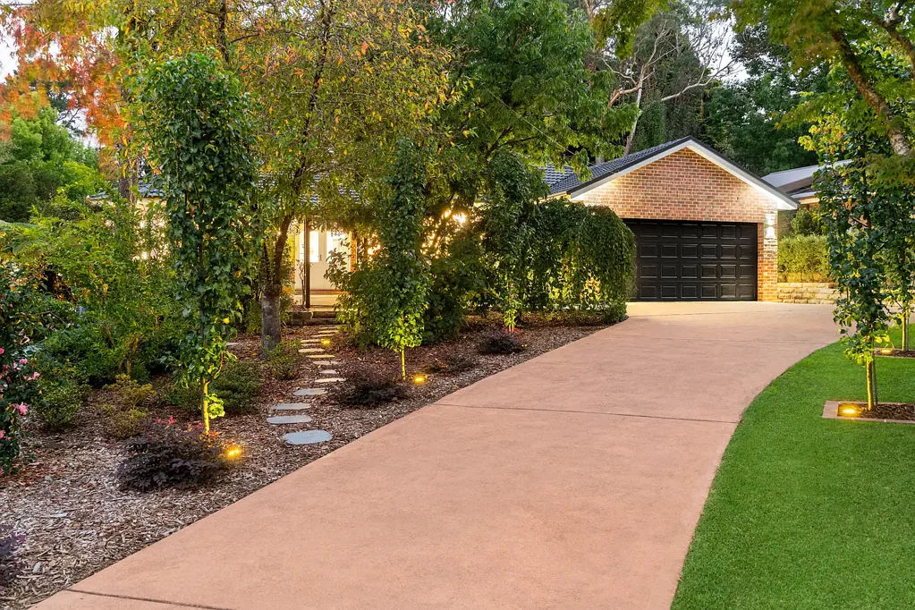 Leura 3ਬੈੱਡਰੂਮ Style and Sophistication in Desirable South Leura Cul-de-Sac