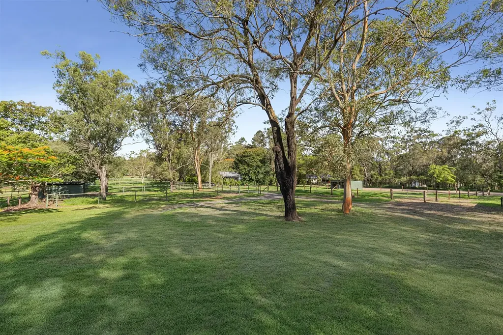 Charming Acreage Property with Equestrian Facilities