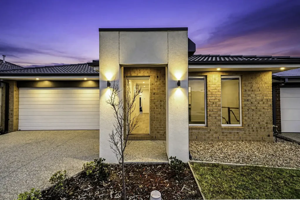 Wyndham Vale 3房 四卧宽敞主套 现代厨房石台面 低维护后院 JUBILEE ESTATE便利位置 管道供暖分体空调 Your Ideal Family Home Starts Here!