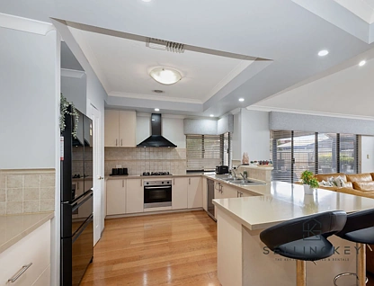 98 Dumbarton Road, Canning Vale, South West Perth, 4房, 2浴, House