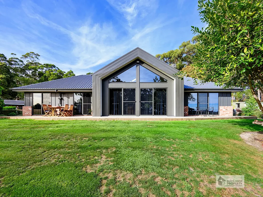 Wynyard 8Kwarto “Our Sanctuary” – Wynyard, Tasmania
