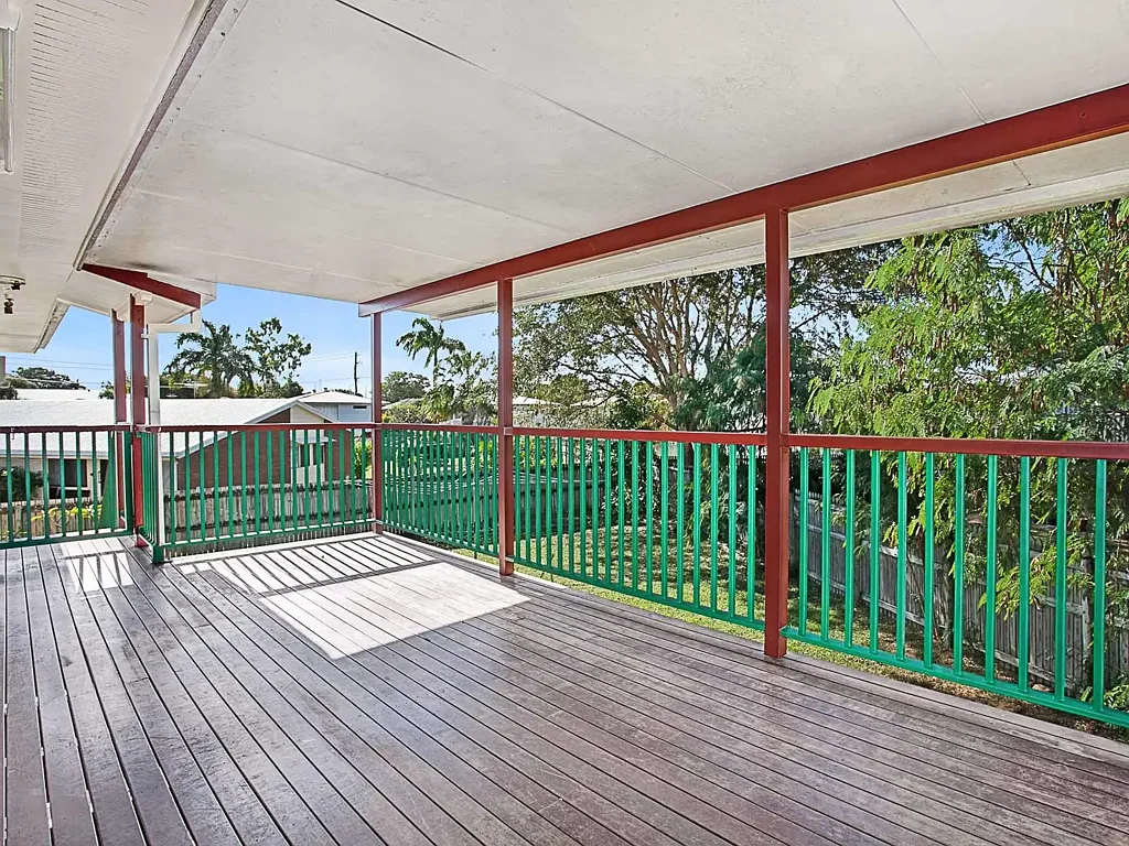 Charming High-Set Family Home Near Castletown