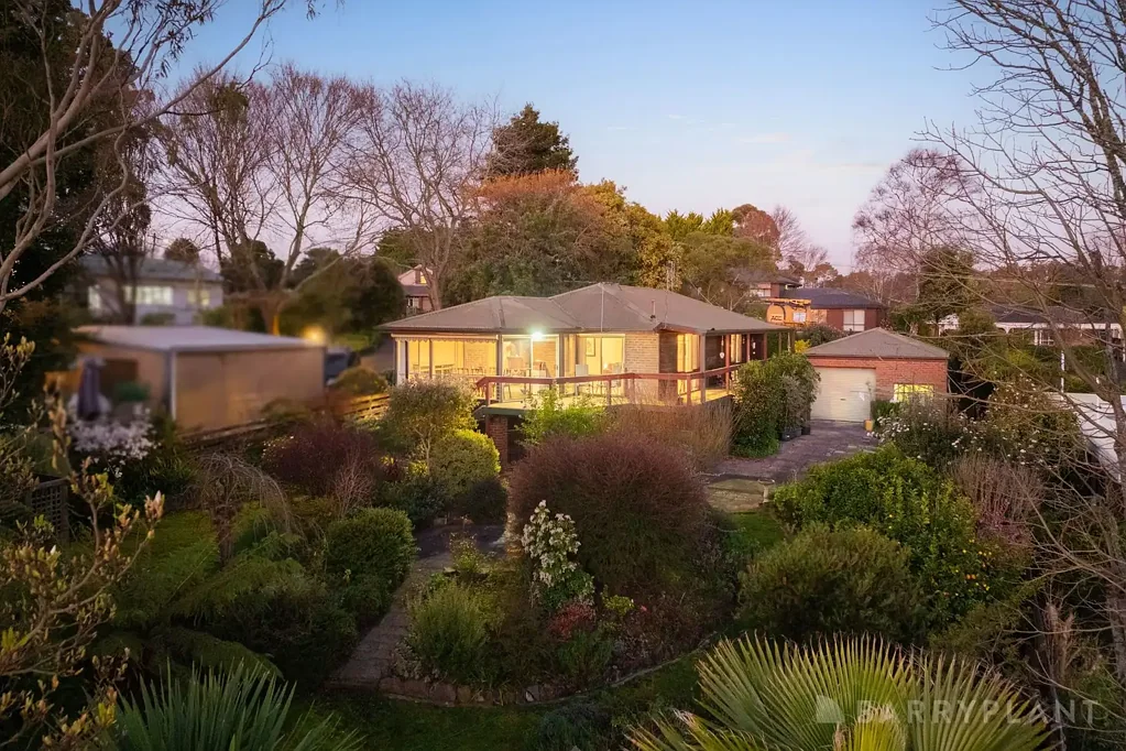 14 Bayview Road, Emerald, VIC 3782