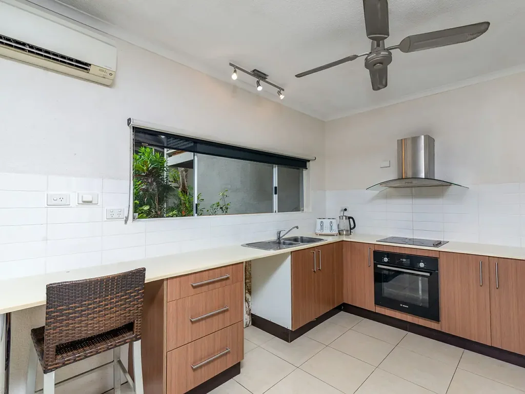STYLISH FULLY RENOVATED TOWNHOUSE