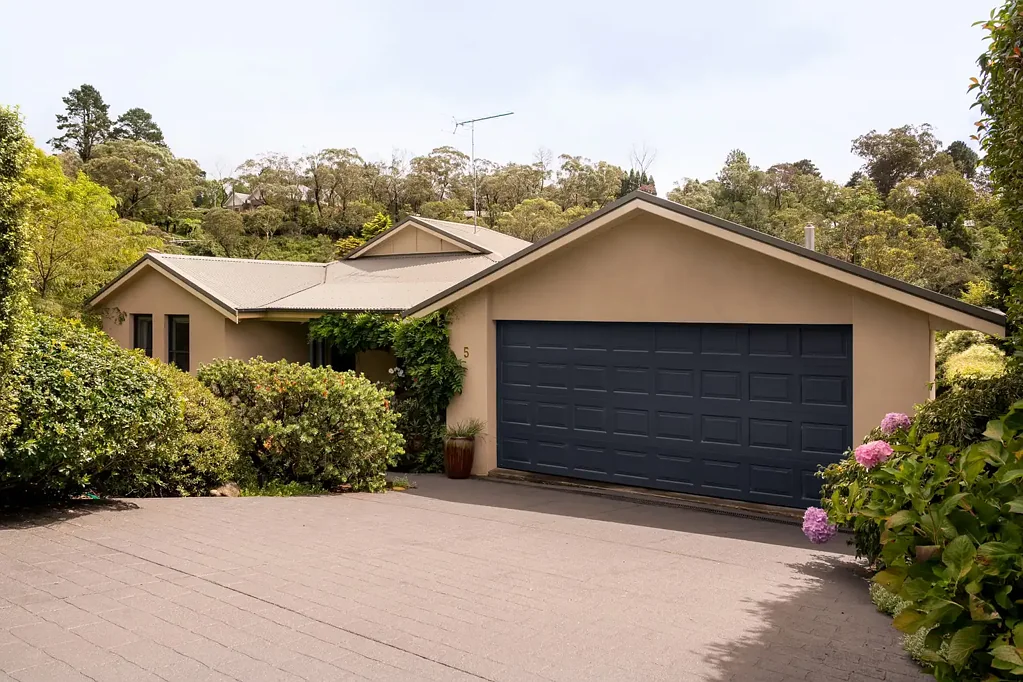 Leura 3कमरा Elegant Living in a Peaceful Leura Cul-de-Sac