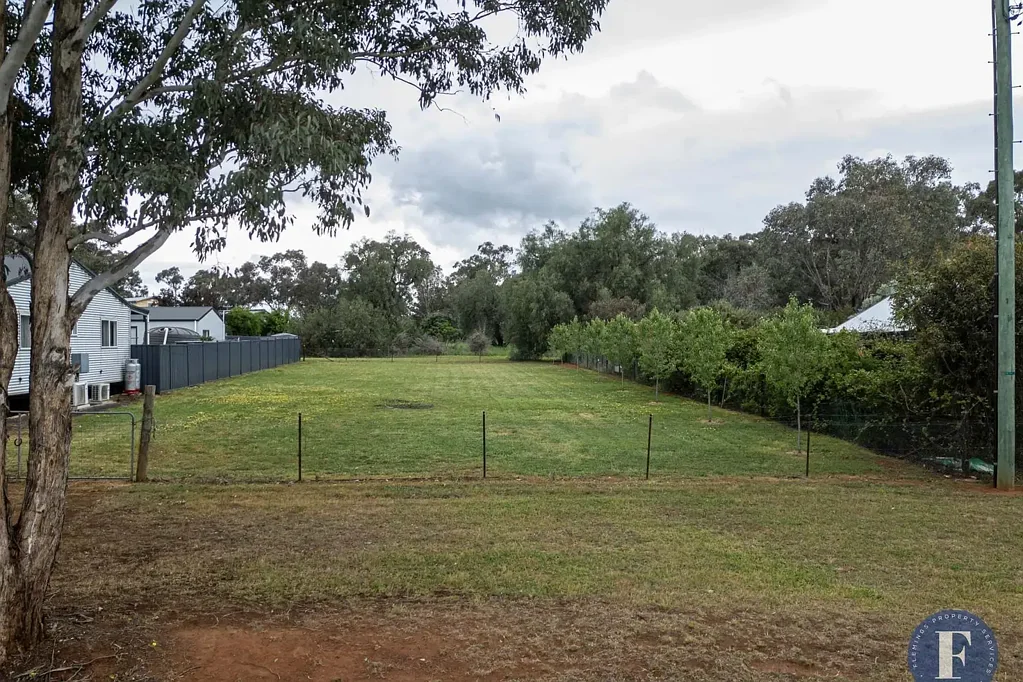 11 Waddell Street, Wattamondara, NSW 2794