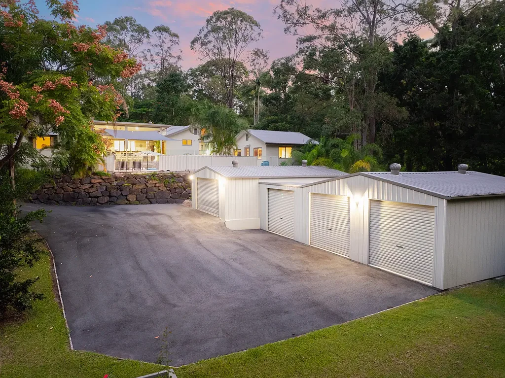 Mudgeeraba 5ห้องนอน Dual Living & Exceptional Outdoor Lifestyle