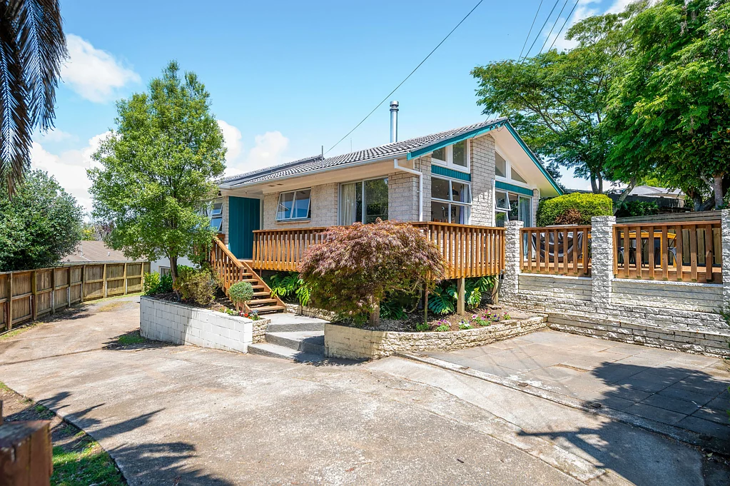 6 Te Anau Place, Glenview, Hamilton, Waikato