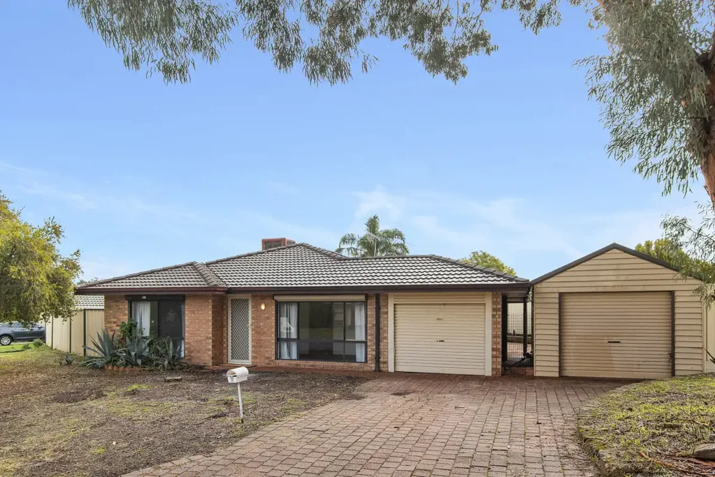 5 Pinetree Close, Alexander Heights, WA 6064