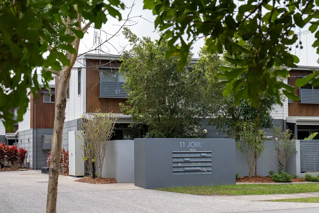 Buderim 3Kwarto Elevated Living with a Bushland Backdrop