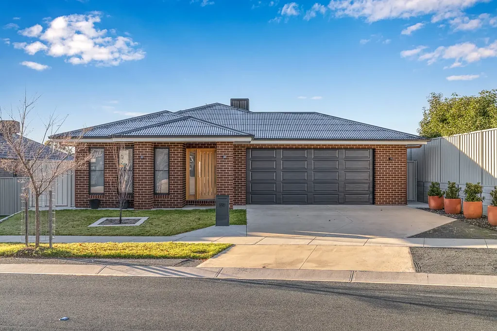 Spacious three bedroom family home!!