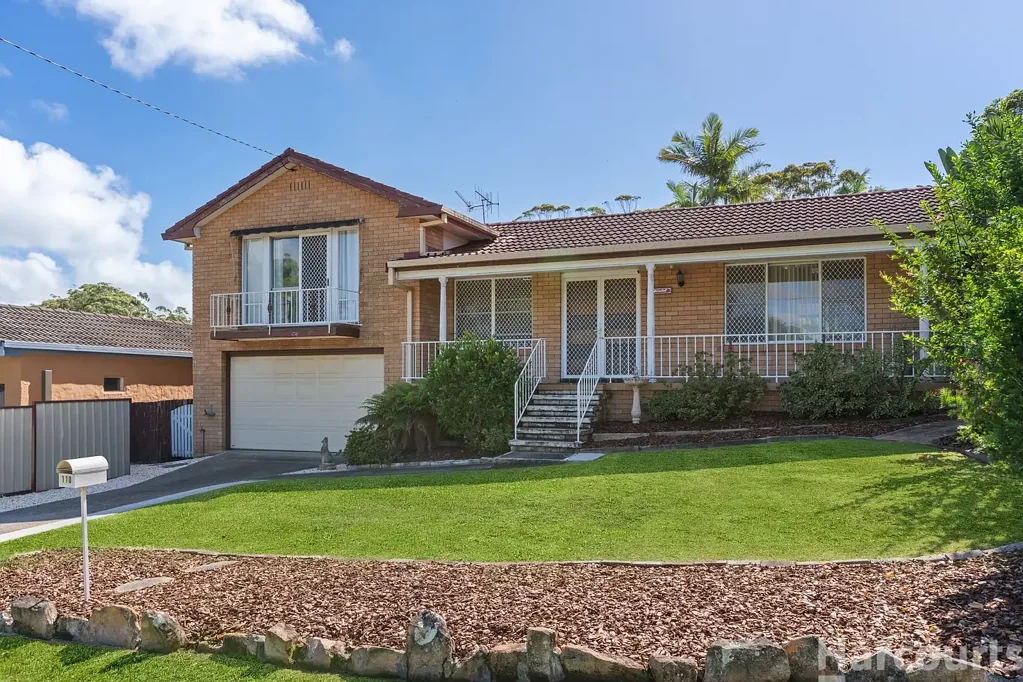 Desired Shelly Beach Location – Spacious Family Living