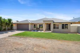 30 Tindals Crescent, Hannans