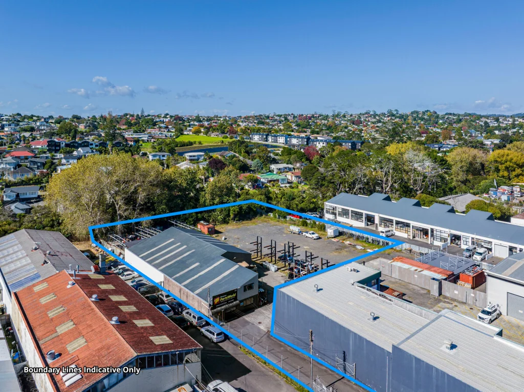 Henderson  Large Henderson Yard + Building!