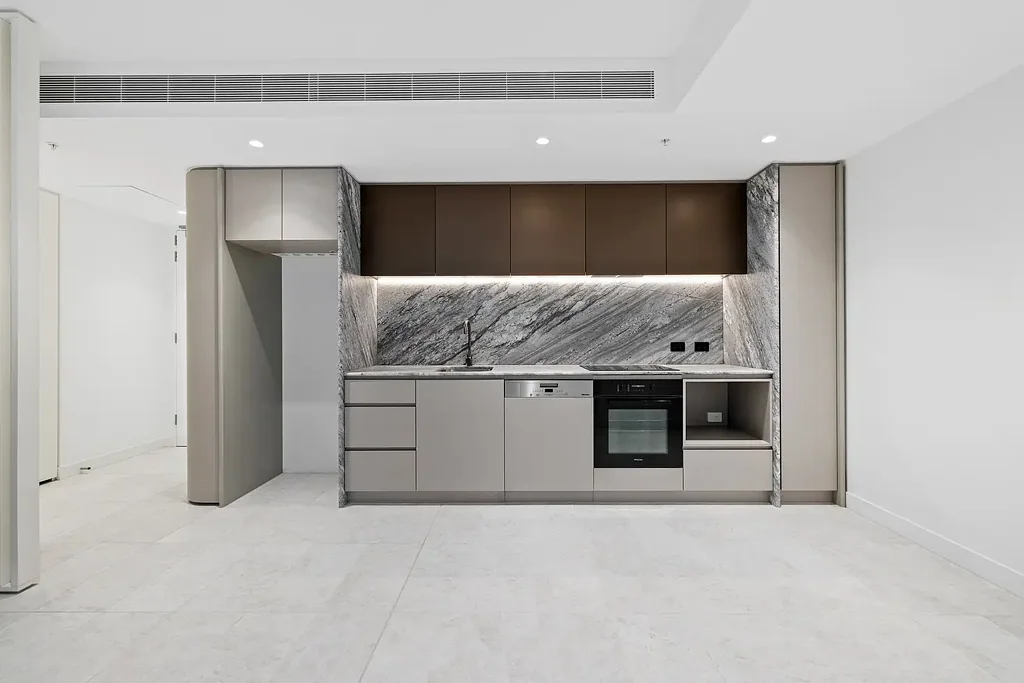 1 WEEK FREE RENT! - Luxury Living in The Albertine