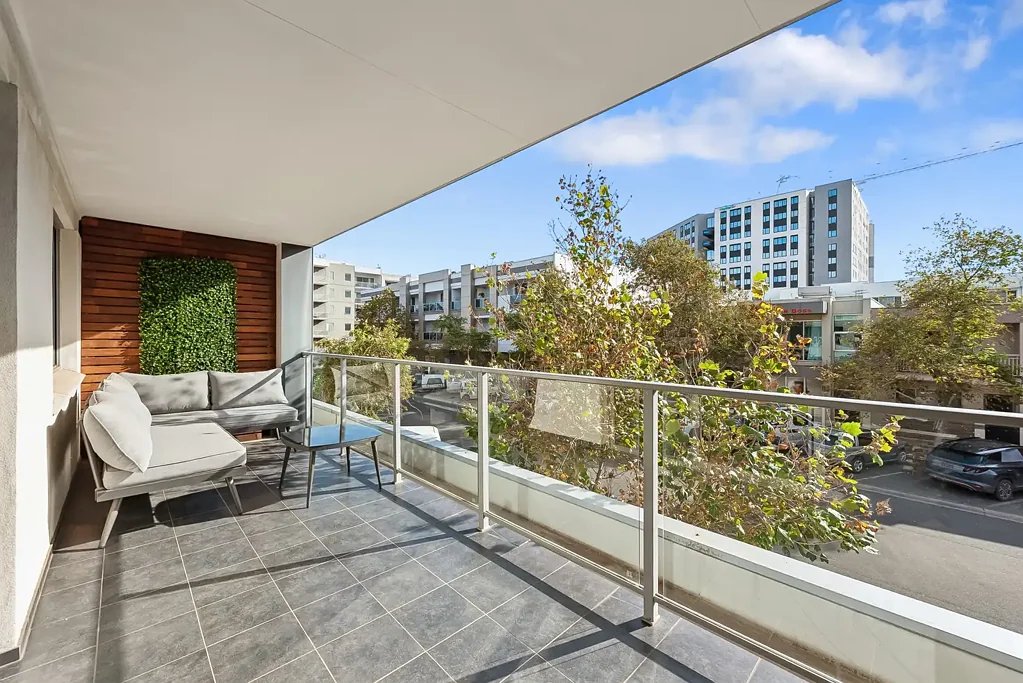 Mawson Lakes 2房  Pristine & Perfect Central Location