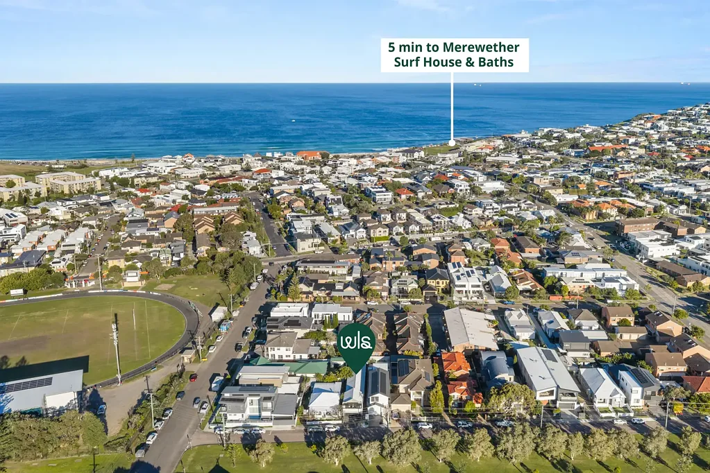 Merewether 4房  Put simply, family-friendly floorplan, stroll to the beach