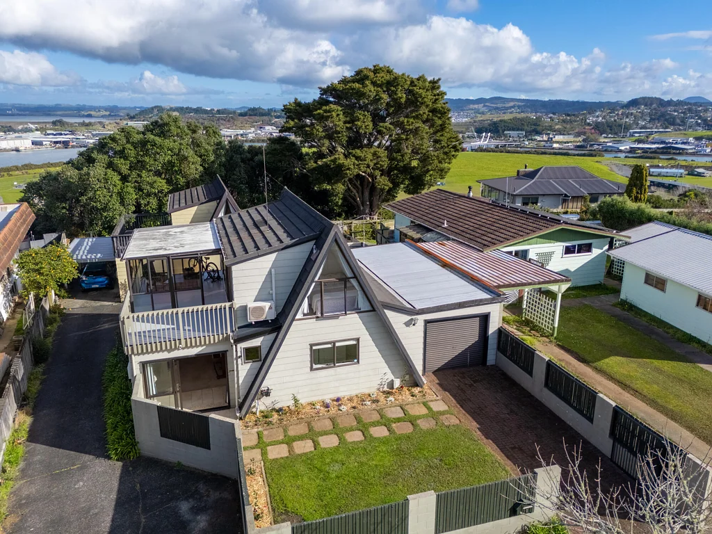 Parahaki 2 Bedroom Character, views and versatility