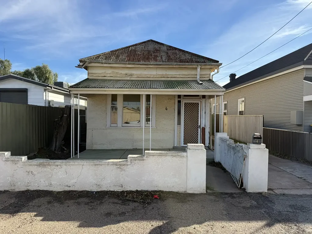 Port Pirie 3房  Renovate, Restore or Redevelop