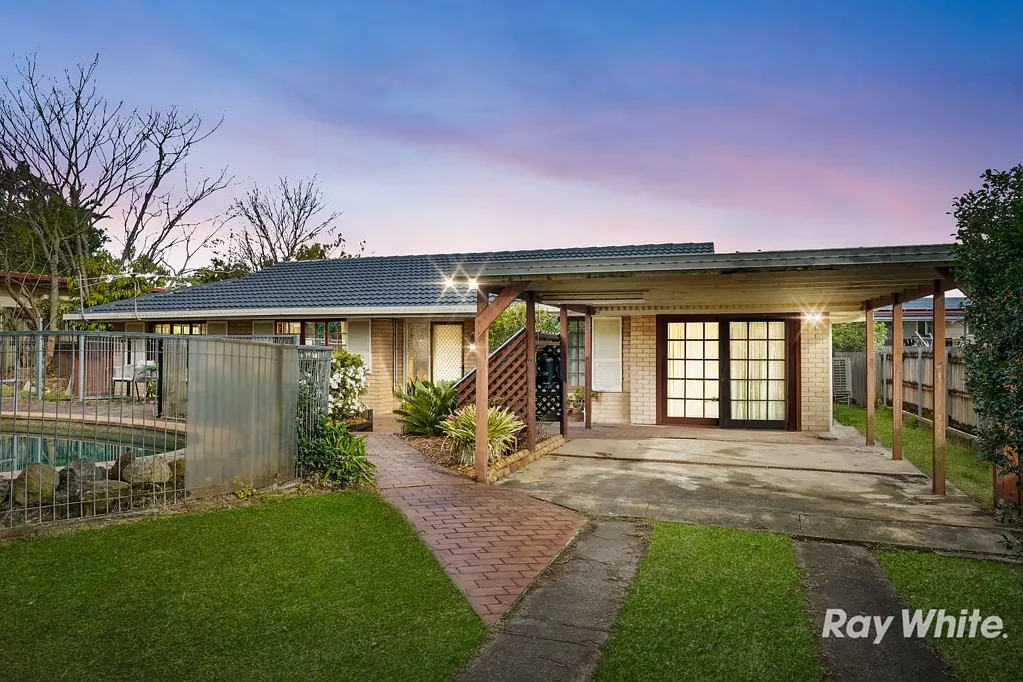 Springwood 4ਬੈੱਡਰੂਮ Lowset Family Brick Home in Sought After Springwood Pocket | Mins from Everywhere