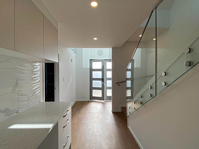 Stunning 3-Storey, 5 Bedroom, 4 Bathroom House...