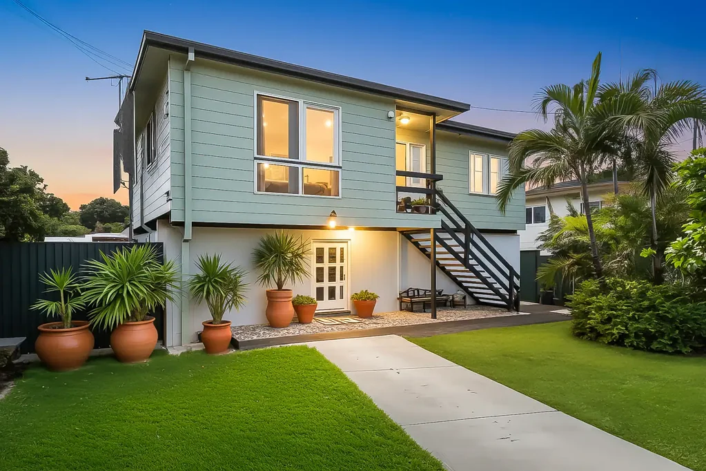 Slacks Creek 5ਬੈੱਡਰੂਮ Dual Living Queenslander: Home & Income Opportunity
