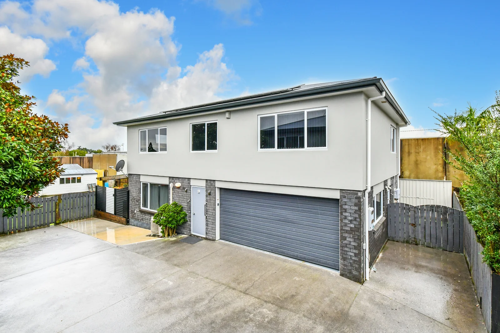 Pukekohe 5ห้องนอน Vendor's Purchased - This Must Be Sold  !!