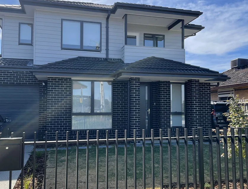 1/6 Lurg Avenue, Sunshine North, Western Melbourne, 4房, 3浴, Townhouse