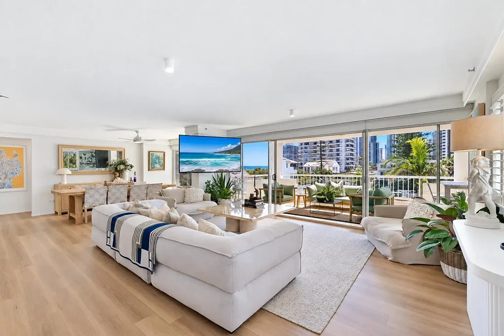 Surfers Paradise 2房  Luxury North Facing Half Floor Beachside Apartment