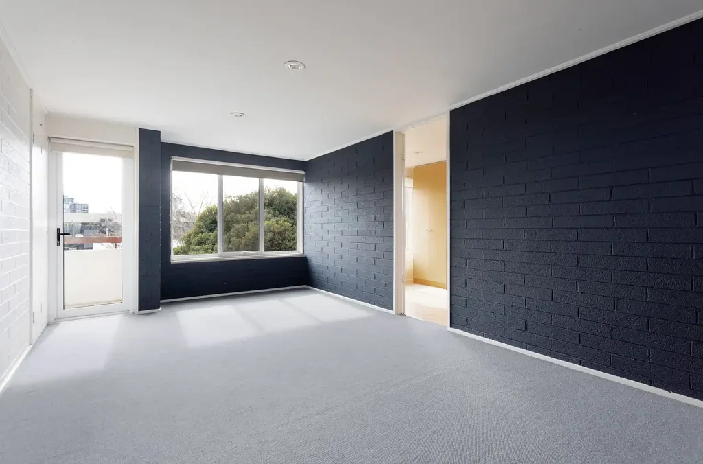 Spacious 2-3 Bedroom Unit in Prime Prahran Location