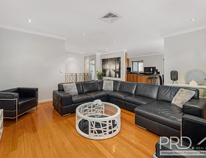 20 & 20A Armitree Street, Kingsgrove, South Western Suburbs, 6 침실, 3 욕실, House
