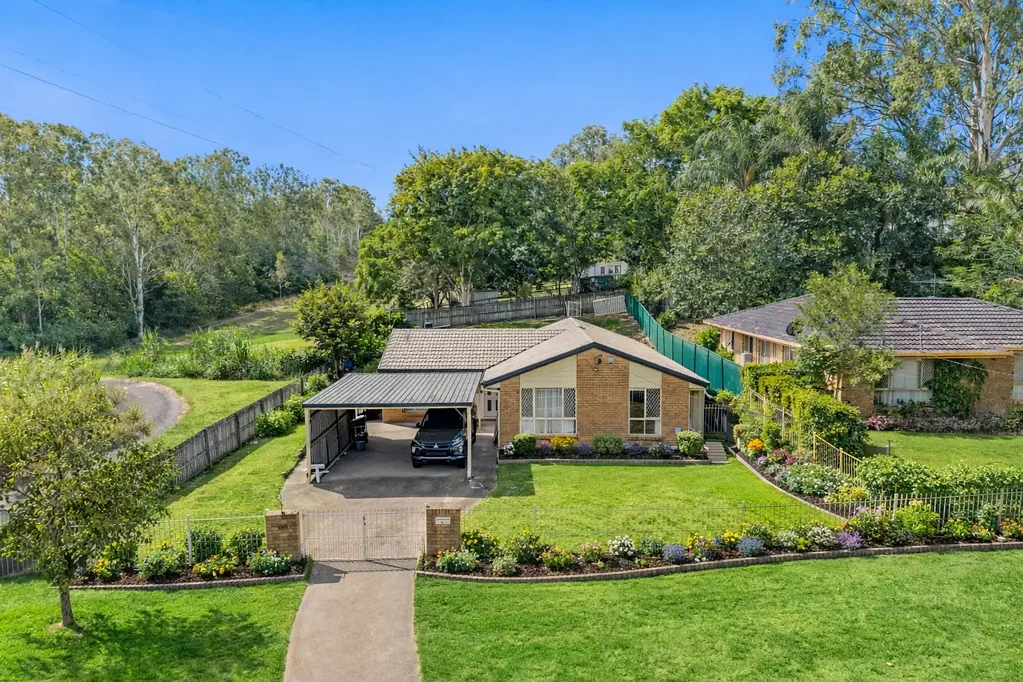 Bundamba 4 Bedroom An Address of Space, Substance & Style!