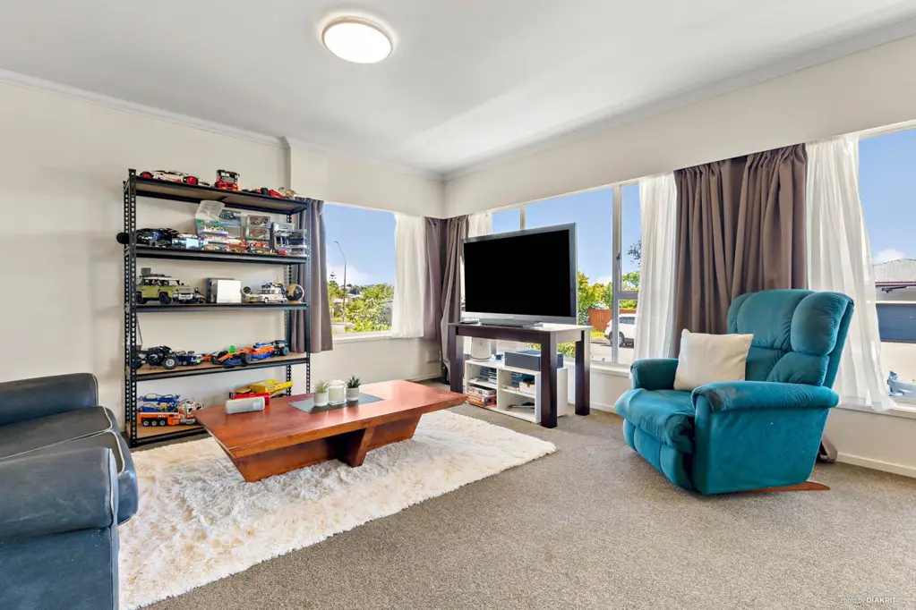 Glenfield 4房 绝佳双单元住宅！自住+出租，轻松实现“以房养房”梦想！ PRICE REDUCED! GREAT HOME & INCOME - FREEHOLD SITE
