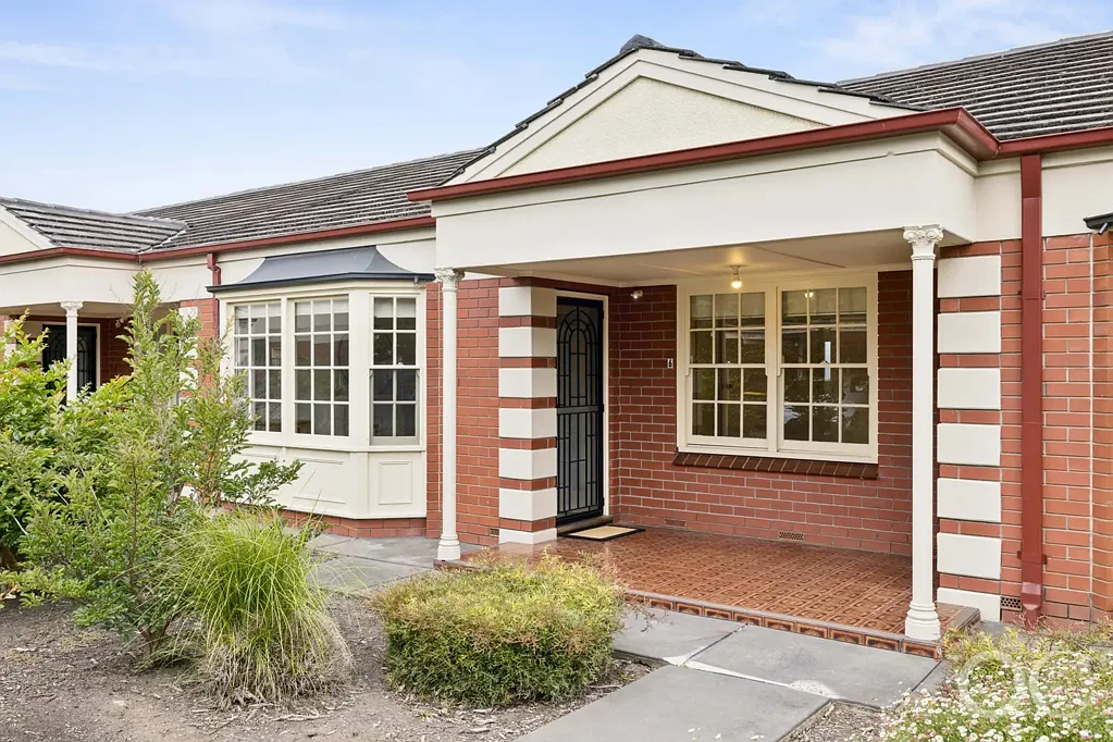 Hyde Park 2房  Open the Door to Hyde Park in a Nifty Unit Package