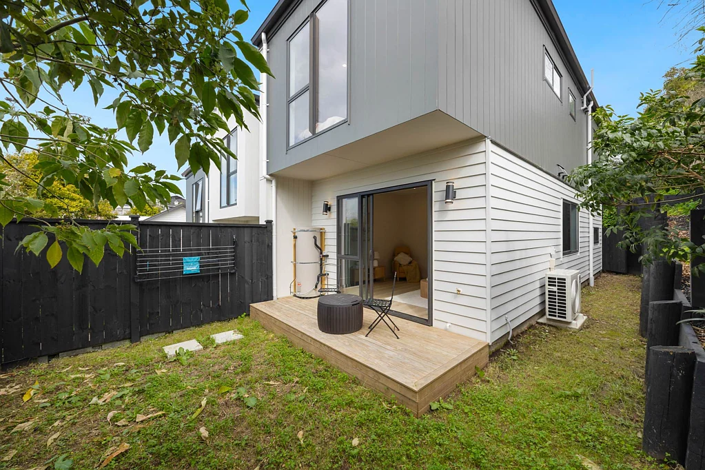 Browns Bay 3房  Affordable Entry into Rangitoto School Zone!