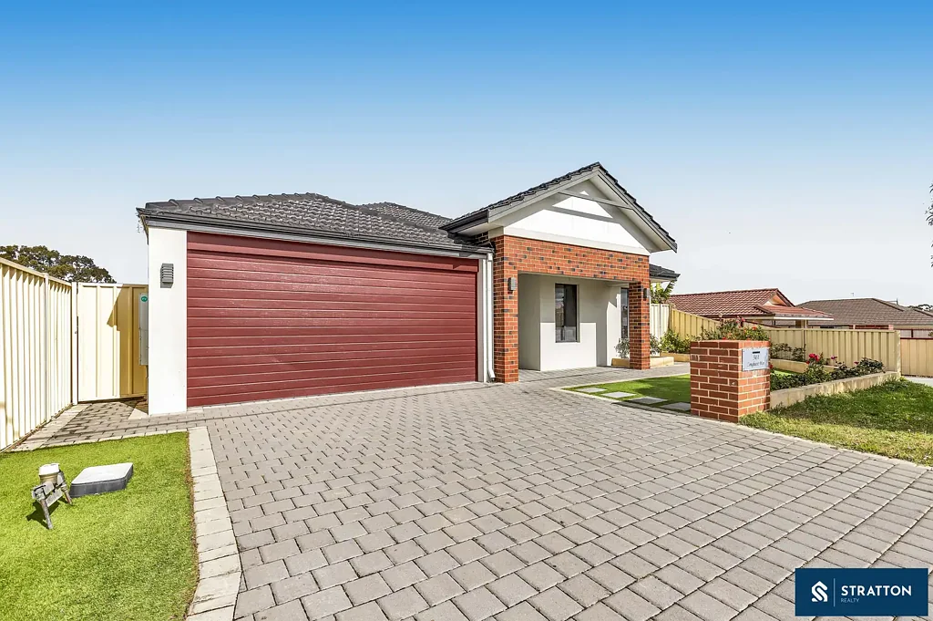 34A Longhurst Way, Queens Park, WA 6107